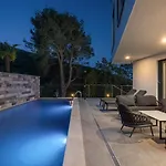 Villa Amelie With Pool&whirpool&sauna *