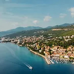 Amelie With Pool&whirpool&sauna Villa