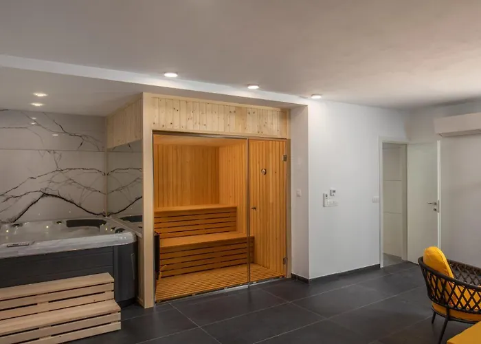 Βίλα Villa Amelie With Pool&Whirpool&Sauna
