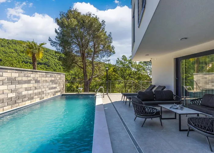 Villa Amelie With Pool&Whirpool&Sauna Mošćenička Draga