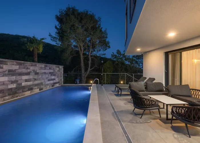 Βίλα Villa Amelie With Pool&Whirpool&Sauna *